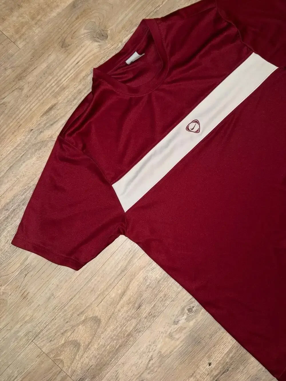 Vintage Nike Center Swoosh Athletic Performance Short Sleeve T-Shirt Maroon